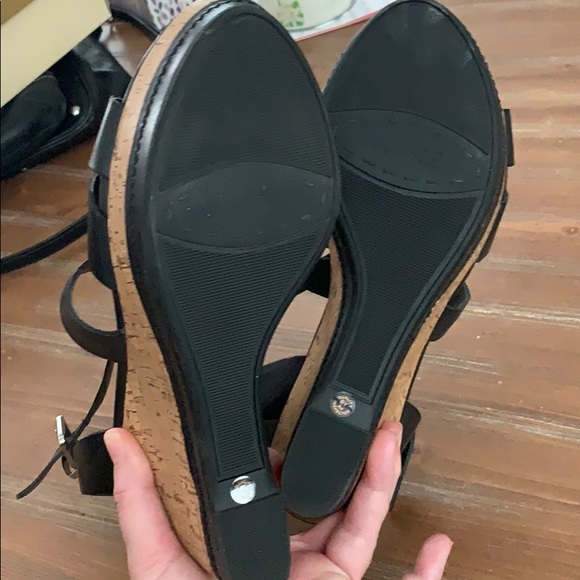 Like NEW Spring Wedges - Picture 6 of 8